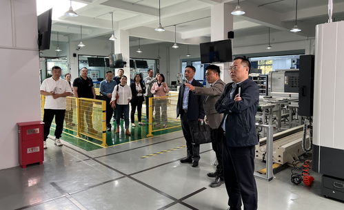 德國(guó)知名跨境咨詢服務(wù)公司product ident gmbh創(chuàng)始人方莉一行來校訪問交流，共探信息咨詢服務(wù)新機(jī)遇